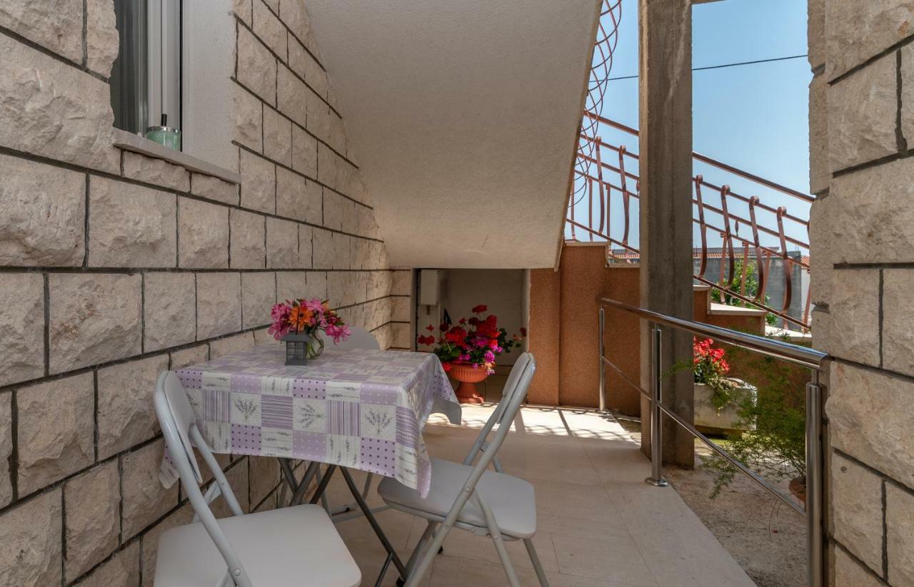 Apartment Nives Trogir Dış mekan fotoğraf