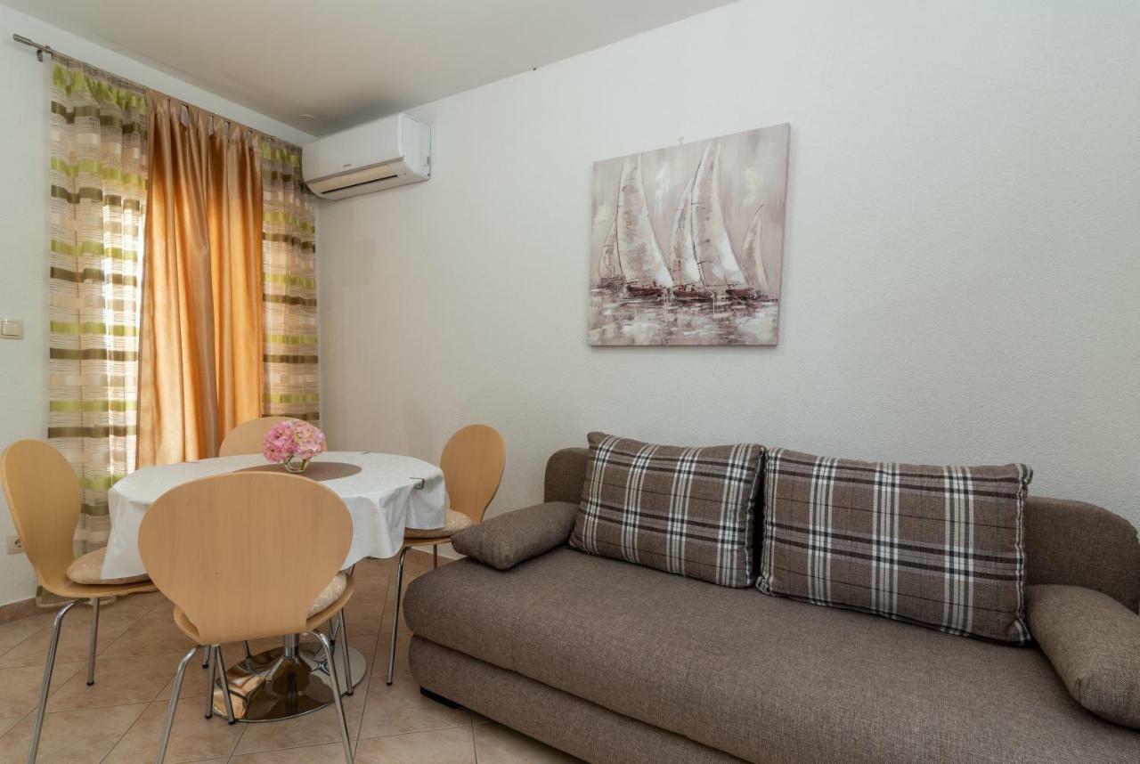 Apartment Nives Trogir Dış mekan fotoğraf